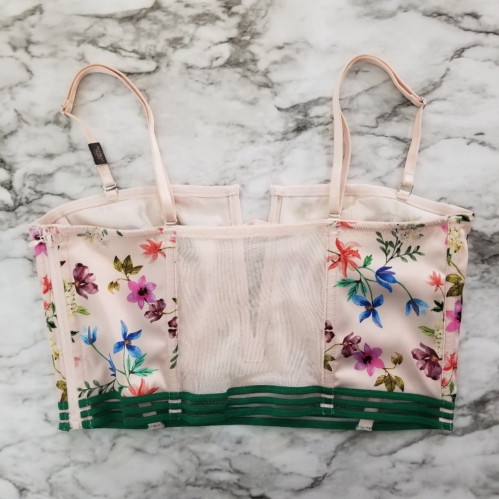 *SOLD* Victoria's Secret Flower Bralette Medium - Picture 4 of 8